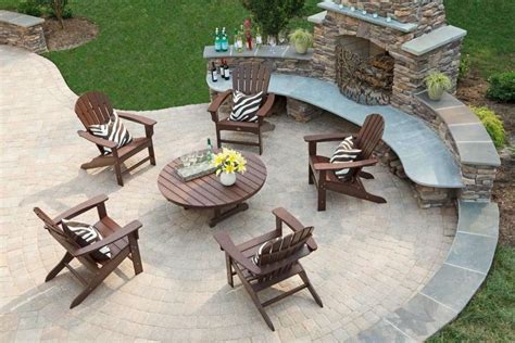 Deck vs Patio: Which Is Right For You? | Trex