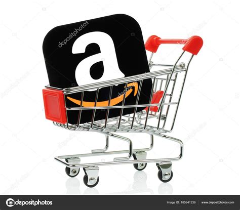 Amazon icon placed into shopping cart – Stock Editorial Photo © rozelt #185941236