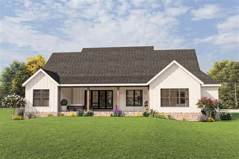 Modern Farmhouse Plan: 2,471 Square Feet, 4 Bedrooms, 3.5 Bathrooms ...