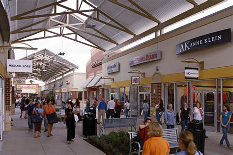 Complete List Of Stores Located At Houston Premium Outlets® - A ...