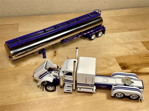 Dcp 1/64 Peterbilt 379 Flattop Big Rigs #8 Limited Edition Semi Truck ...