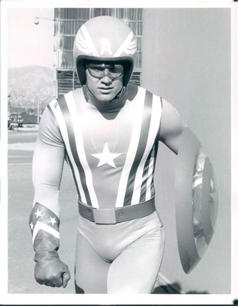 Reb Brown as Captain America (TV Superheroes) | Superhero tv shows ...