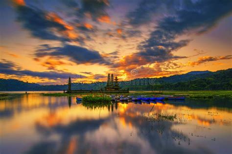 Sunrise at Tamblingan Lake Temple Singaraja Bali Stock Photo - Image of kintamani, morning ...