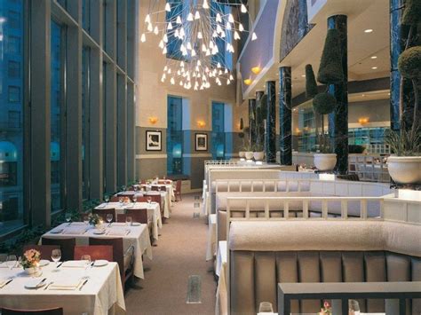 The 5 Best Restaurants Along the Magnificent Mile | UrbanMatter