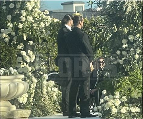 Aaron Rodgers officiates the wedding of a teammate in California