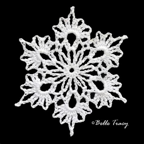 Crochet Treasures: 100 Crochet Snowflakes