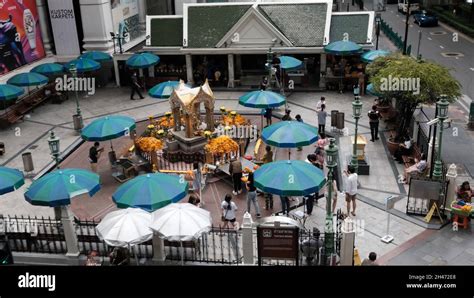 Erawan Shrine Bangkok Thailand Stock Photo - Alamy