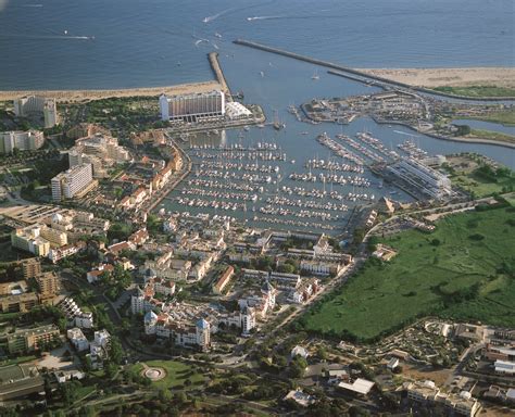 Vilamoura Marina received best international marina 2015 | Yellow & Finch Publishers