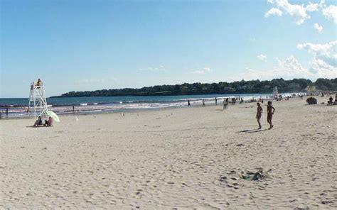 Easton's Beach / Rhode Island / USA // World Beach Guide