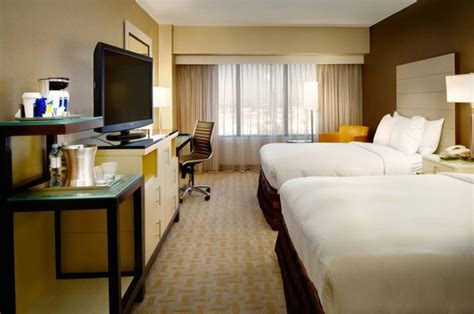 Hilton Los Angeles Airport | Los Angeles Hotels | Freedom Destinations