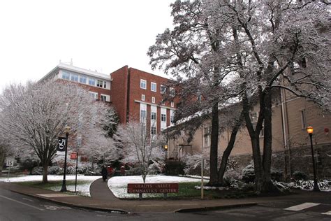 Snow decorates the Oregon State campus in Corvallis | GALLERY | KPIC