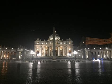 St. Peter’s Square, Vatican City : travelphotos