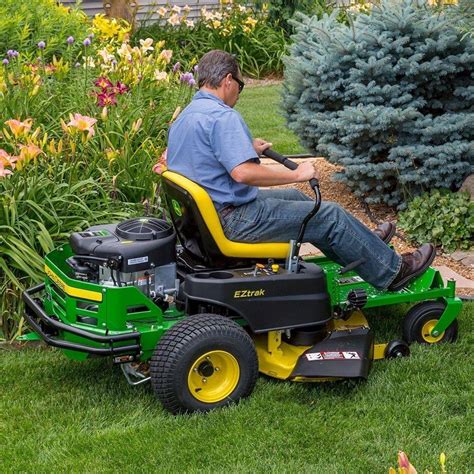 Best Riding Lawn Mowers & Tractor Reviews & Guide | Lawn Mower Review