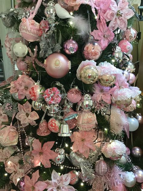 30+ Pink Theme Christmas Tree - DECOOMO