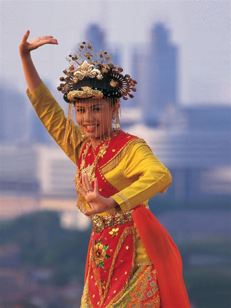 Seni Dan Budaya Indonesia: Tari Cokek Jakarta