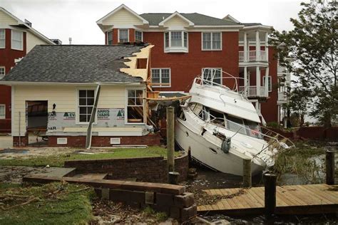 Photos: Hurricane Florence leaves damage, destruction as it moves ...