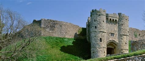 History of Carisbrooke Castle | English Heritage