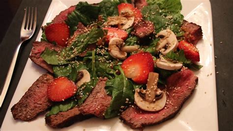 Teriyaki Steak Salad and Strawberries - Keto Meals and Recipes