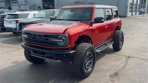 Ford Bronco Raptor Without Fender Flares Shows How Wide That Track Really Is