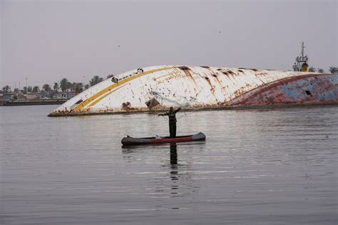 Decaying yacht of Saddam now leisure spot for fishermen | Daily Sabah