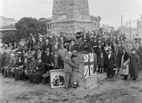 File:Hope Gibbons at Maori Memorial.jpg - Wikimedia Commons