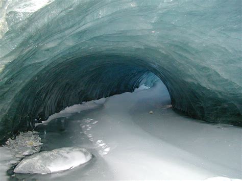 Antarctic Photo Library - Photo Details - PALMERICECAVE.JPG