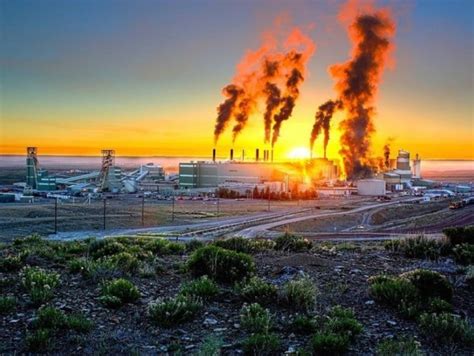 Natural Gas Extraction in Wyoming - Photorator