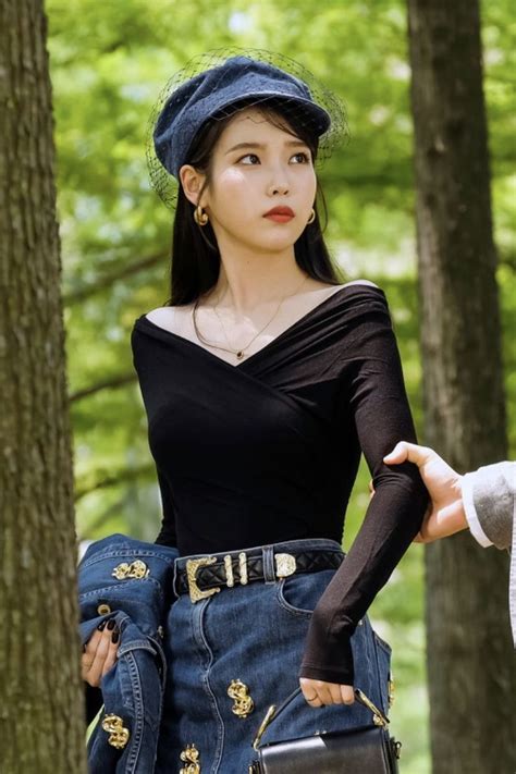 IU's Denim Fashion in 2021 | Luna fashion, Kpop fashion, Fashion