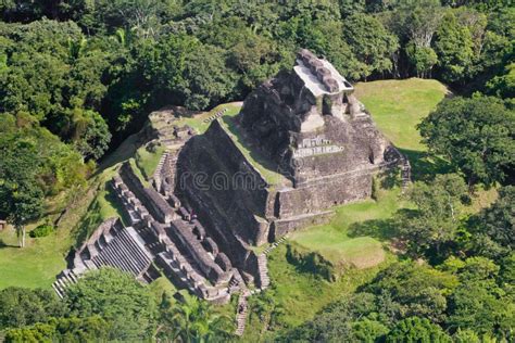 Xunantunich, Maya ruins stock image. Image of civilization - 36146787