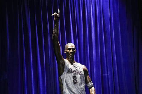 Kobe Bryant immortalized with bronze statue outside Lakers’ arena