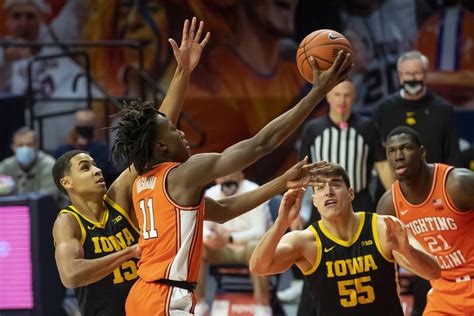 Illinois Basketball: 4 big statistics from the Illini win over Iowa