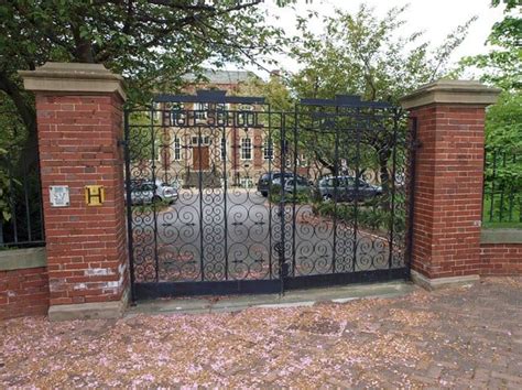 8 Latest School Gate Designs With Pictures In 2023 | Styles At Life