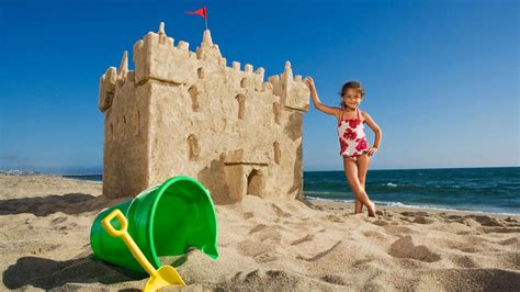 The beach activities we can still do at home this year - BBC Bitesize