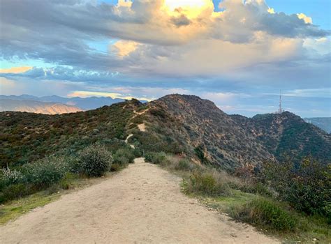 Hollywood Sign Hike: The Best & Shortest Trail to Get to the Top