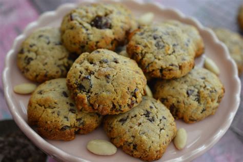 Paleo Perfect Date Nut Cookies - Sweet Things By Lizzie | Sweet Things ...