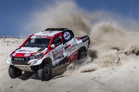 2019 Toyota Hilux Dakar Rally 12 - Paul Tan's Automotive News