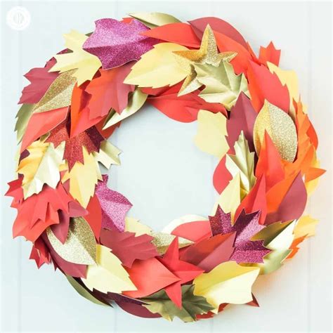 Autumn Paper Leaf Wreath and Printable Template