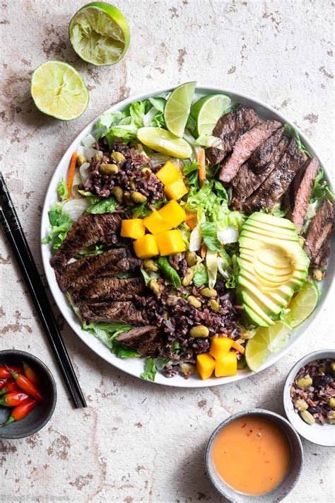 Easy Grilled Thai Beef Salad - Food Faith Fitness