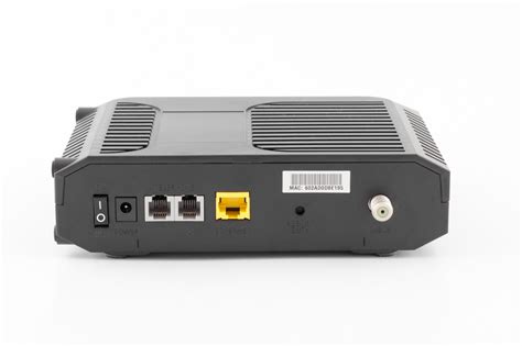 Cisco Model EPC3208 EuroDOCSIS 3.0 8x4 Cable Modem with Embedded Digital Voice Adapter | Modem