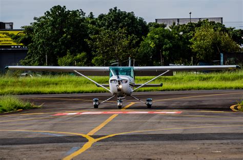 Cessna 172 Landing Light