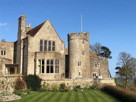 LYMPNE CASTLE COTTAGES - Updated 2021 Prices, Apartment Reviews, and ...