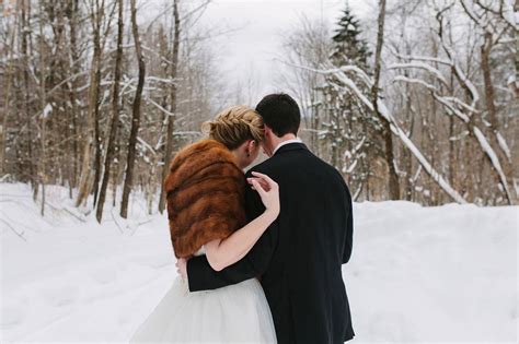 How to Throw an Outdoor Winter Wedding