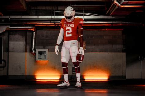 Texas Longhorns Reveal New Uniforms for the 2022 Football Season ...