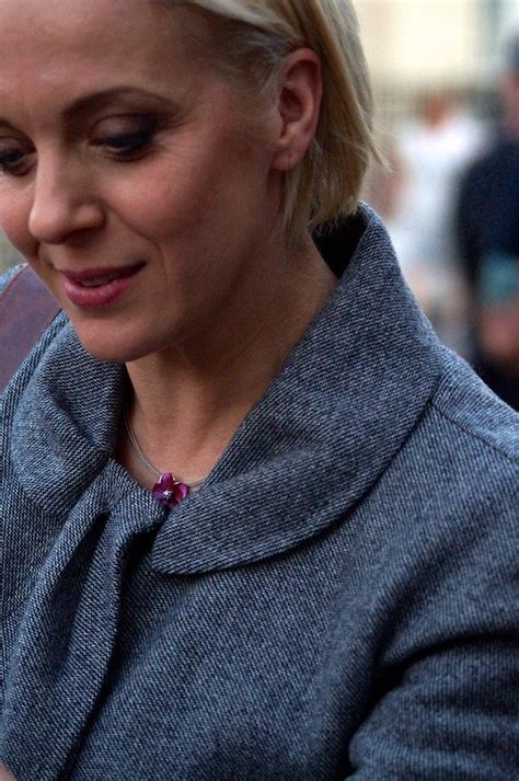 Amanda Abbington - BTS - Mary Morstan Watson Photo (37935253) - Fanpop