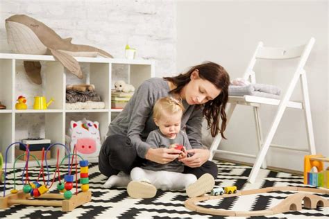 Travailler à Paris, comment faire garder les enfants ? - Comme 3 Pommes