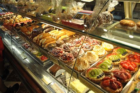 Ferrara Bakery in Little Italy New York | The Hungry Nomad