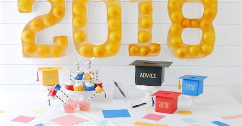 Aly Dosdall: diy faux marquee sign for a graduation party