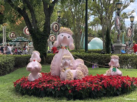 Photos: Christmas Decor Adds a Flurry of Fun to Disney's Hollywood Studios - AllEars.Net