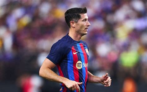 Lewandowski makes his FC Barcelona debut