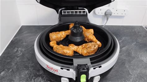 Air Fryer Fried Chicken - Yummieliciouz